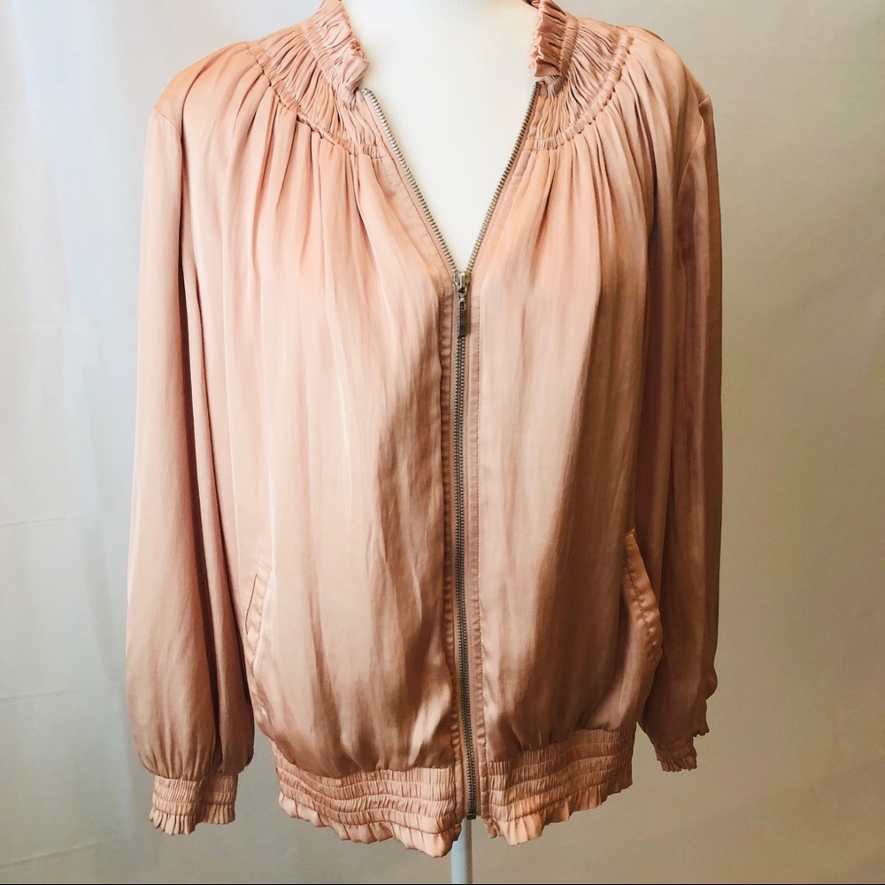 💗 Gorgeous Chico’s Jacket - SIZE 2